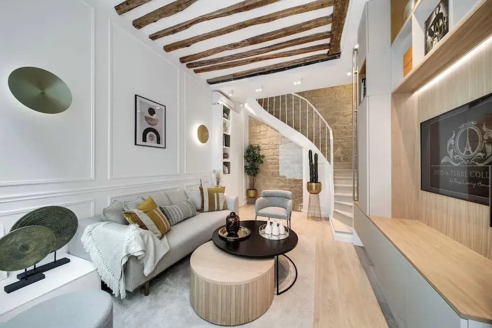 Amazing Historical Parisien Town House Next TO Louvre Area ! - photo 1