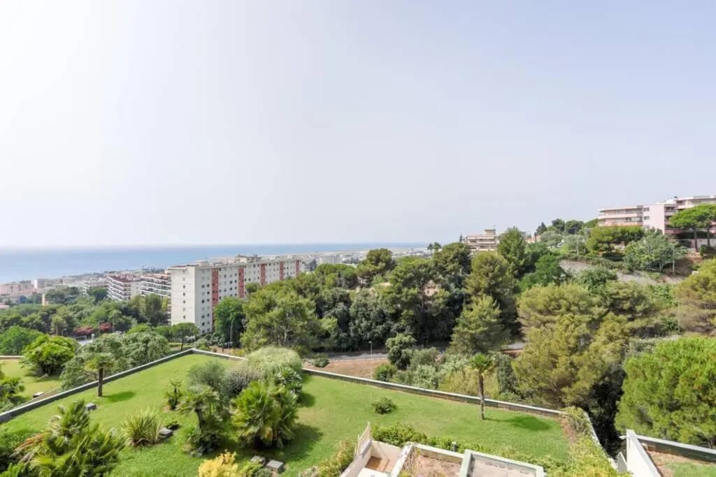 Sea view apartment in residence with swimming pool! - photo 10