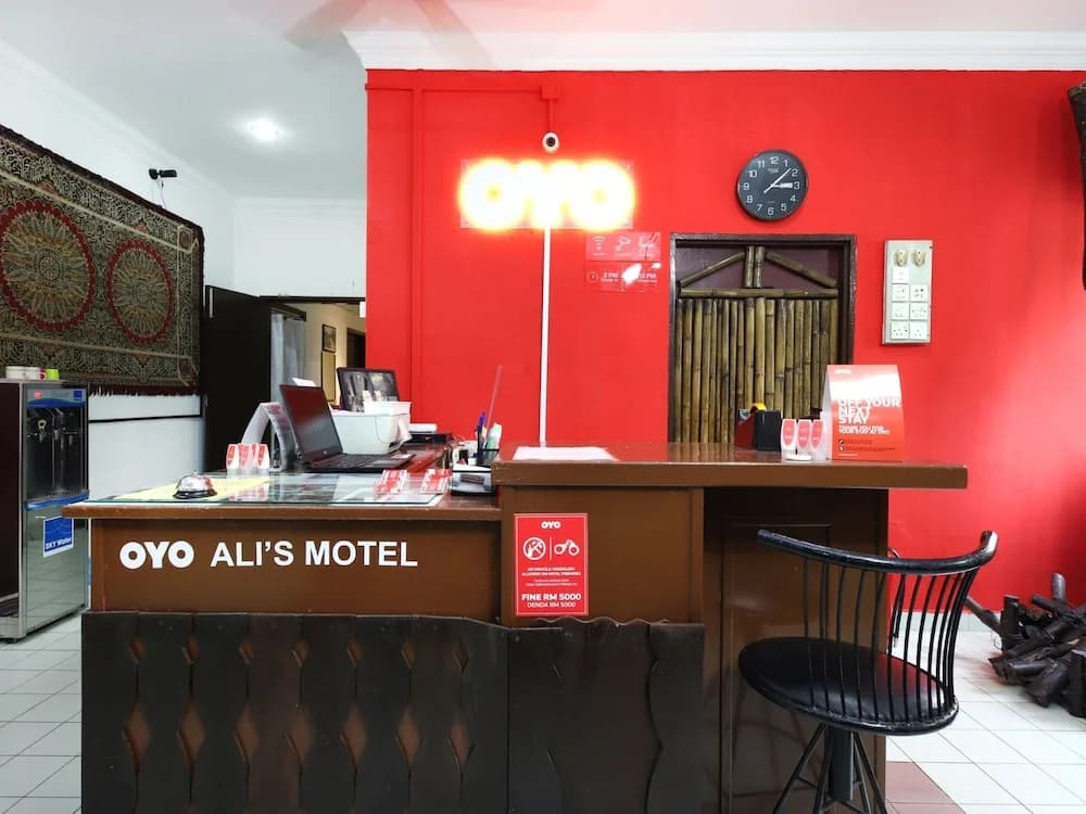 OYO 1093 Ali's Motel - photo 17