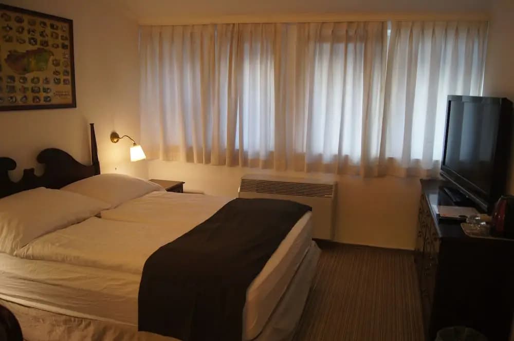 Opera Loft Apartments - photo 2