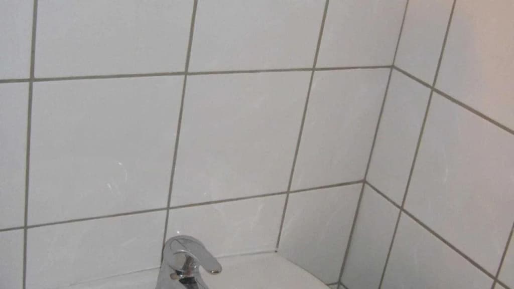 Jacobs Inn Hostel - photo 12