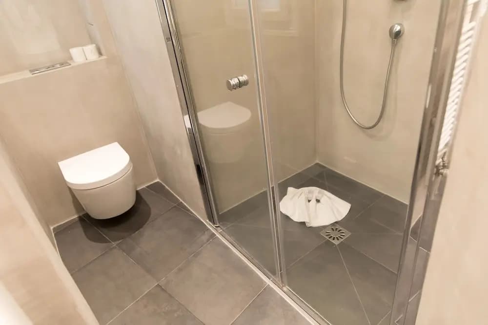 Monceau Chic I Charming 1 Bed Apt in the 8th - photo 9
