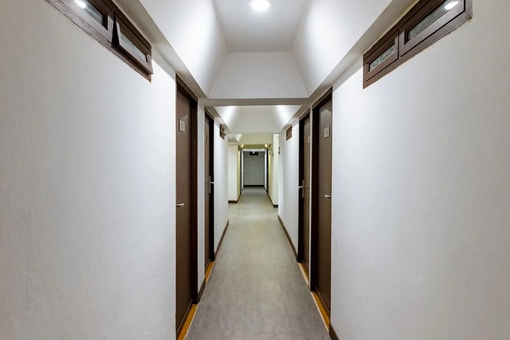 Benz House - photo 11