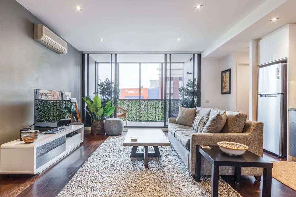 Stylish 2 bed 2 bath parking wifi pool - photo 6