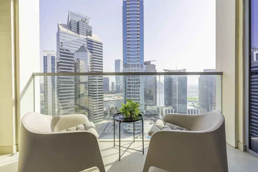 Monty - Upscale Modern 1BR in the heart of DT Dubai - photo 8