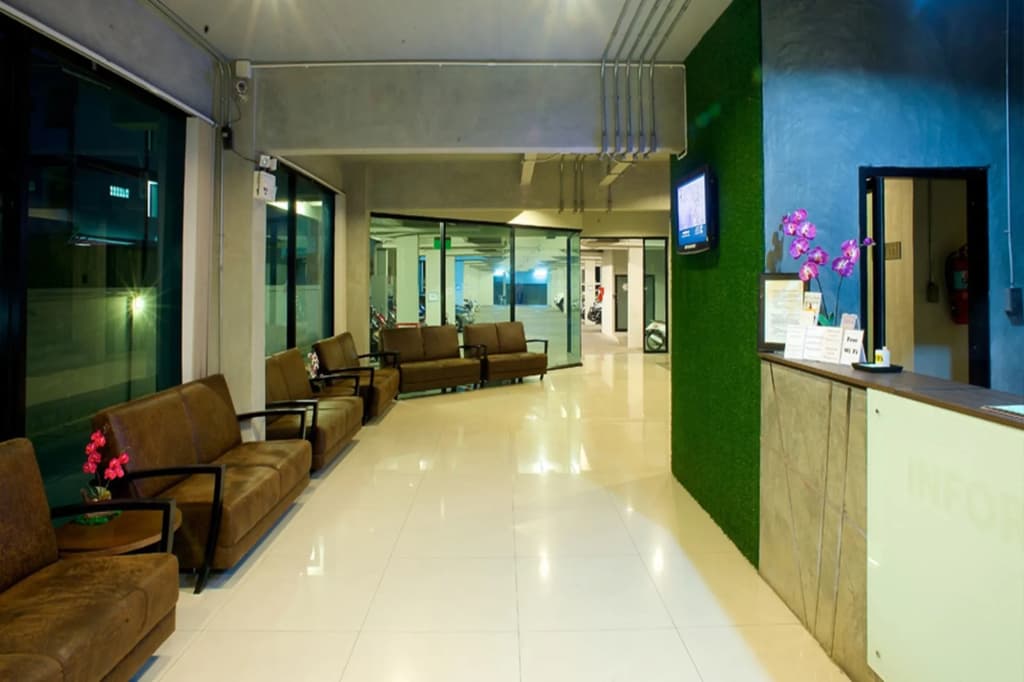 B2 Green Boutique & Budget Hotel - photo 2