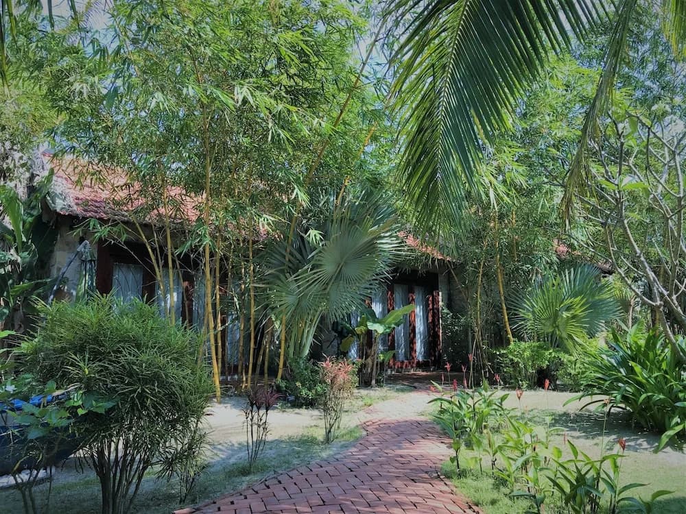 An Bang Beach Stone Villa - photo 13