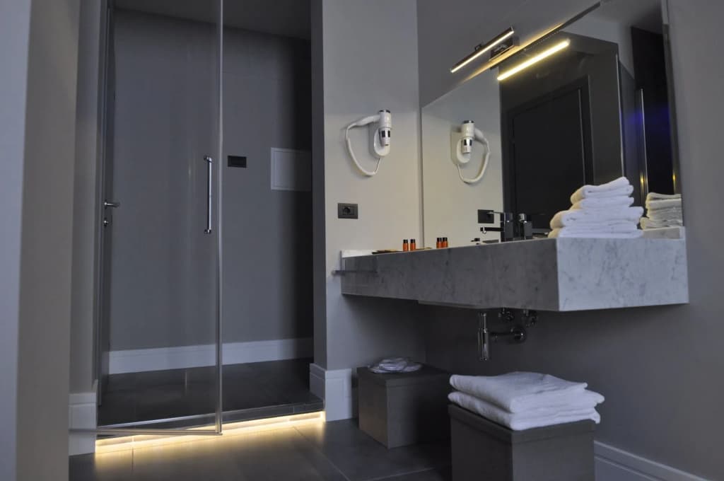 Place 24 Suites & Wellness - photo 13