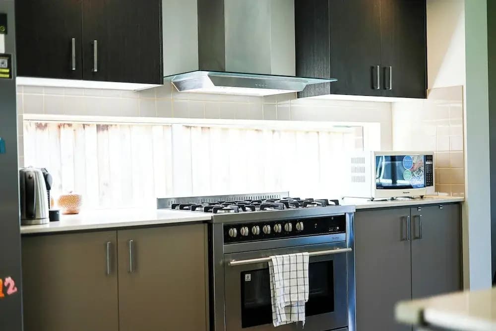 StayAU Spacious Stay Point Cook - photo 24