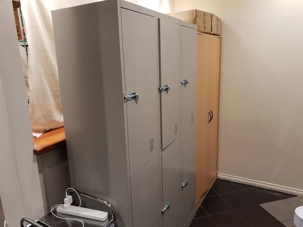 Abbotsford Private Rooms & Pods @ 15 Charles Homestay - photo 9