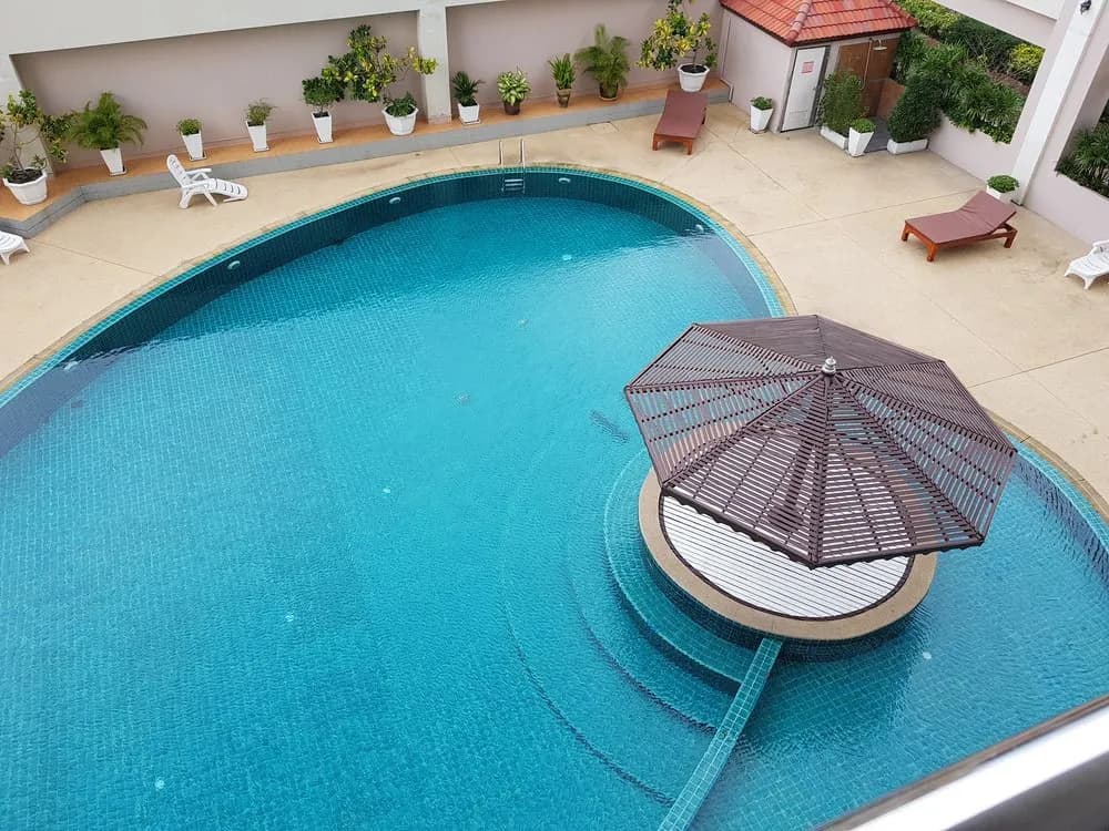 A Beautiful Studio Pool View Downtown - photo 9
