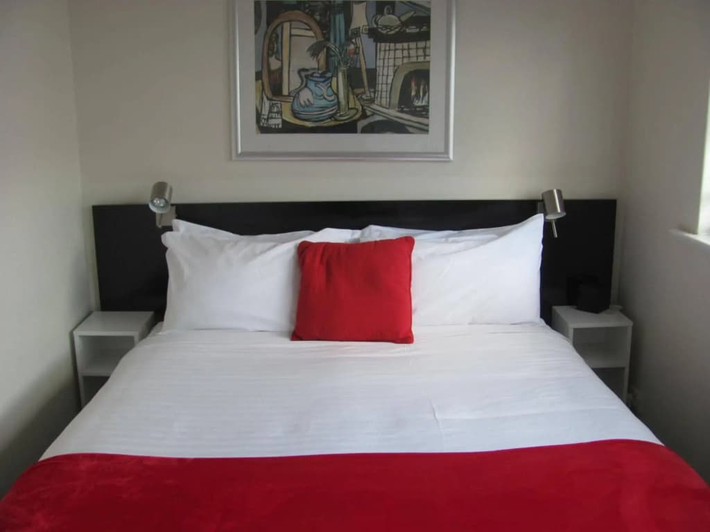Apartments on Flemington - photo 2