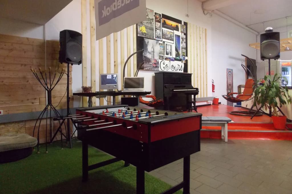 Hostel Colours - photo 18