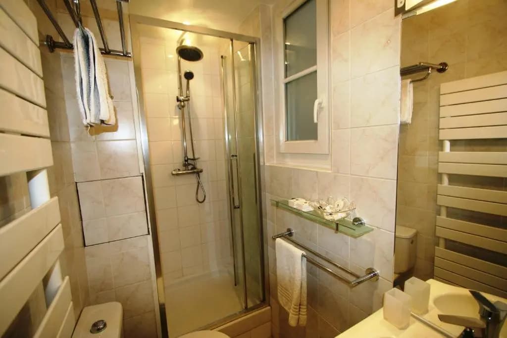 Paris Interiors Rentals - Le Marais Archives 2 Bdr - photo 7