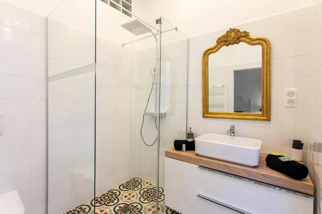 St Vincent - 3 BEDROOMS, MAGNIFICENT,VASTE, SUNNY, A/C, WIFI - photo 4