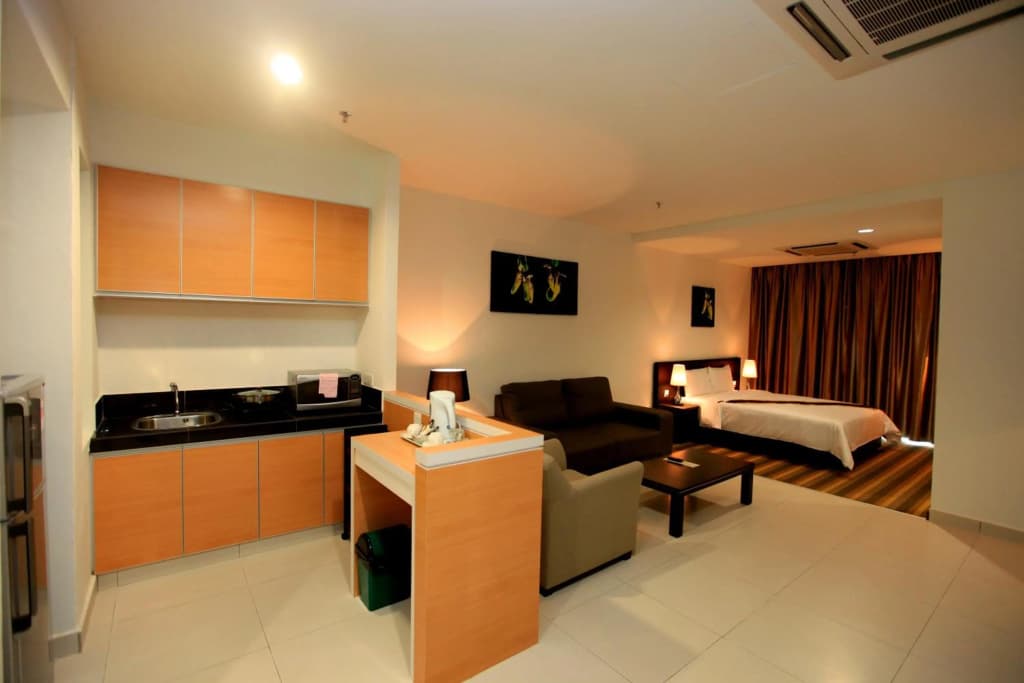 Merdeka Suites Hotel - photo 16