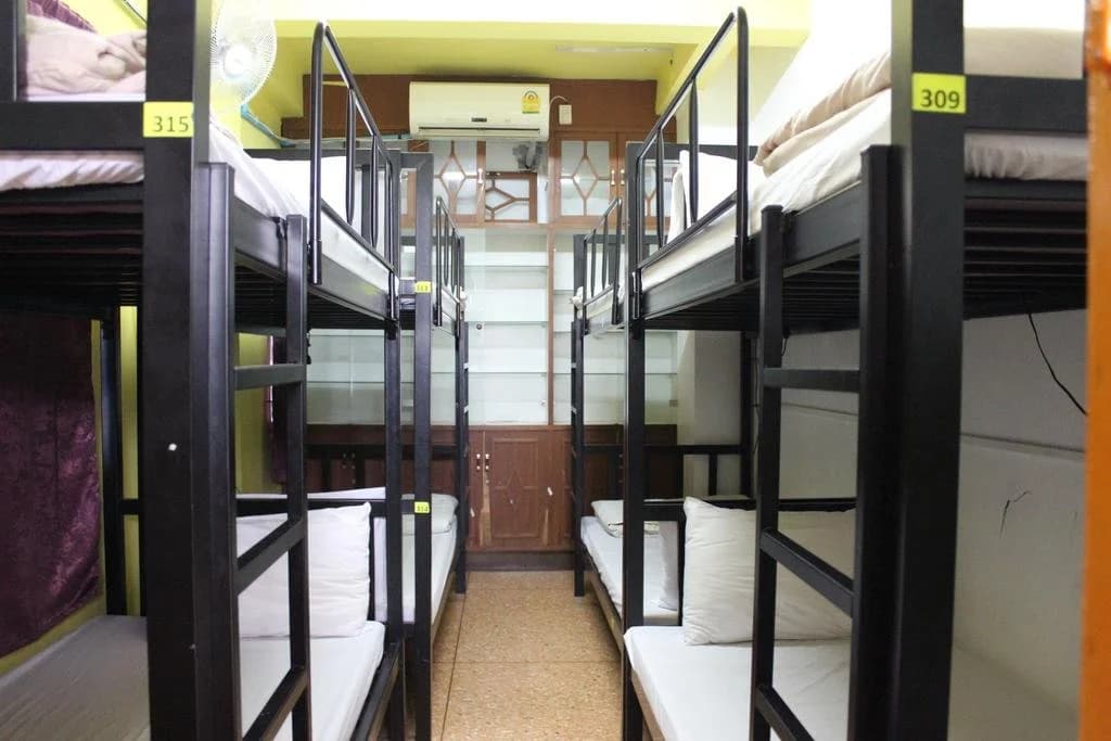 Home Hug Hostel - Adults - photo 9