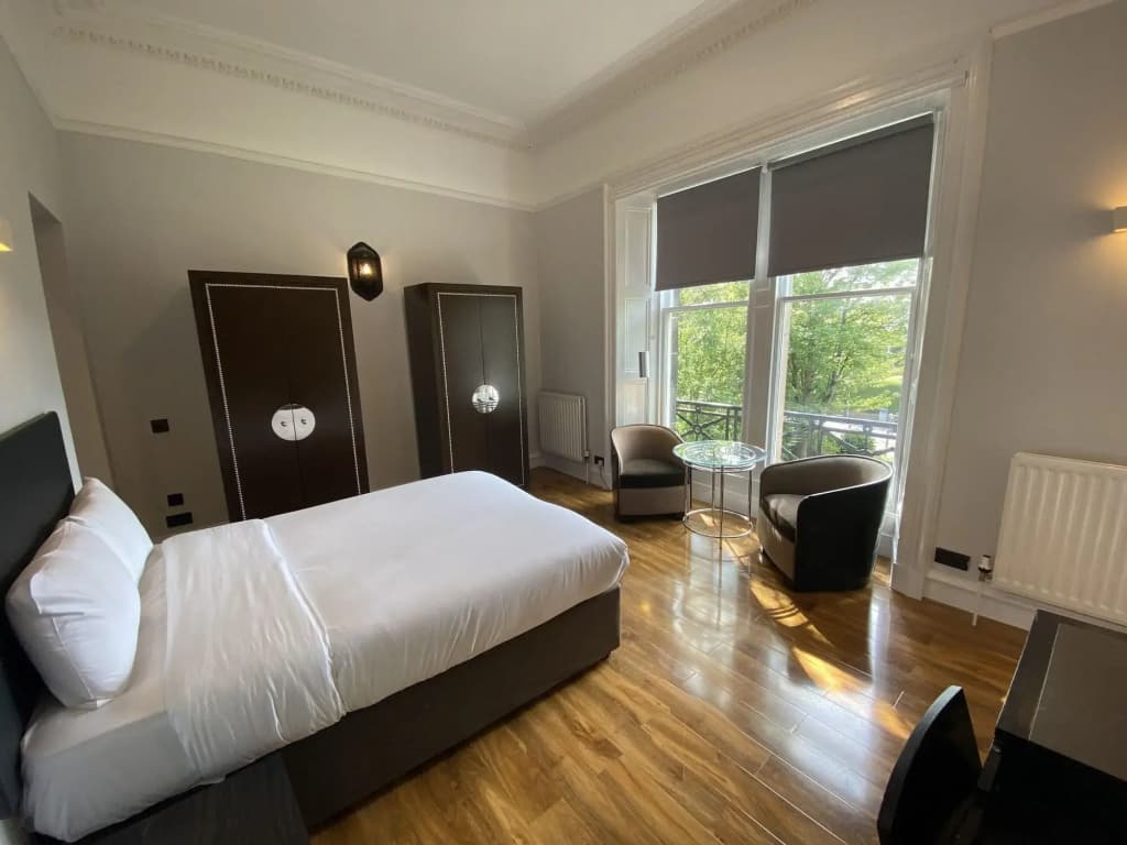 No 6 West Coates - photo 4