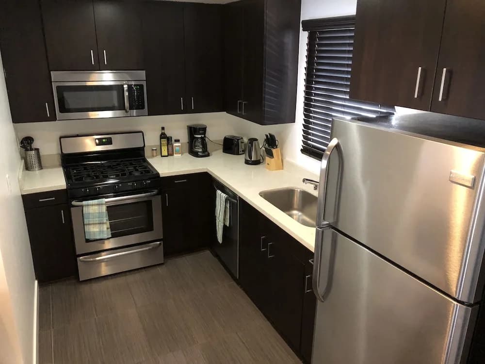 Sunset Blvd. Condos - photo 16