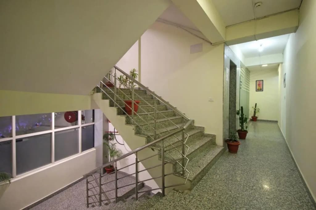 The Metro Star Hotel, Jasol - photo 5