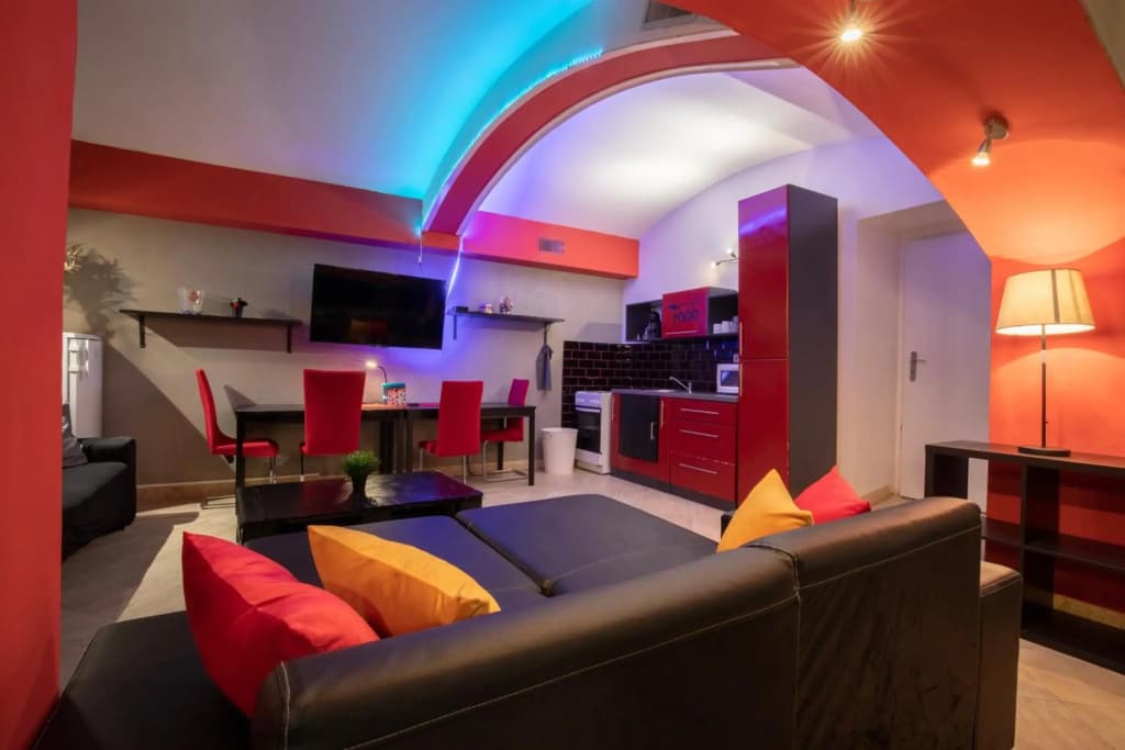 Party Underground with Pooltable - photo 3