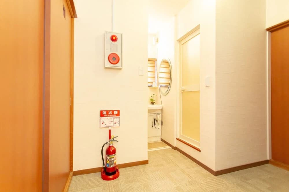 Reina's Guest House - photo 12