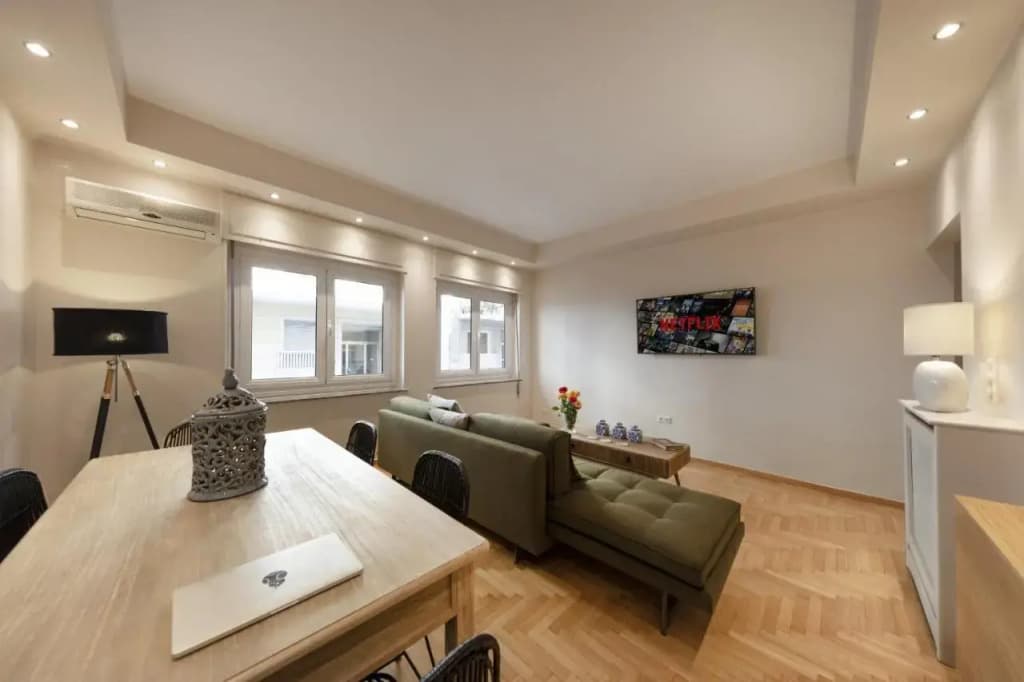 Flat 2 bedrooms 1 bathroom - Athens - photo 2