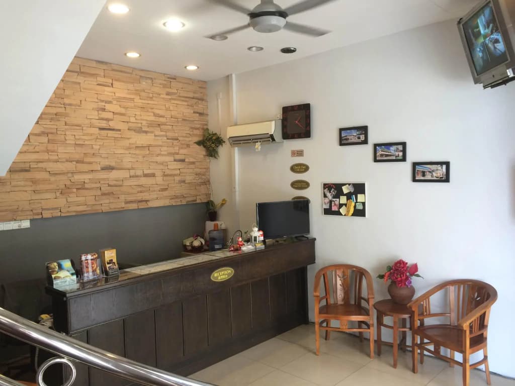I-Winton Hotel - photo 7