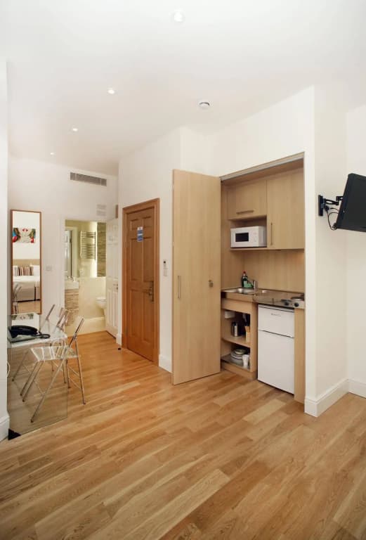 The Kensington Studios - photo 13