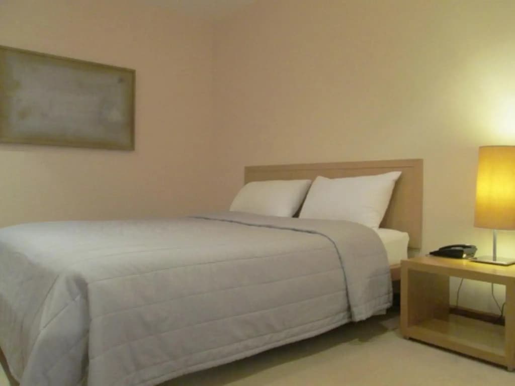 HBT Court 1 Bedroom Apartment - photo 1
