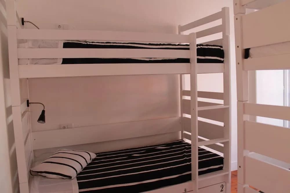 Surf in Chiado Hostel - photo 5