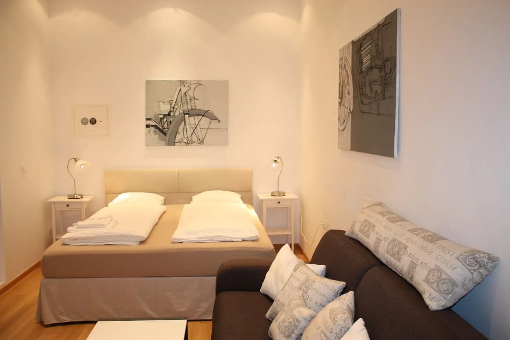 GoVienna Opera Apartment - photo 2