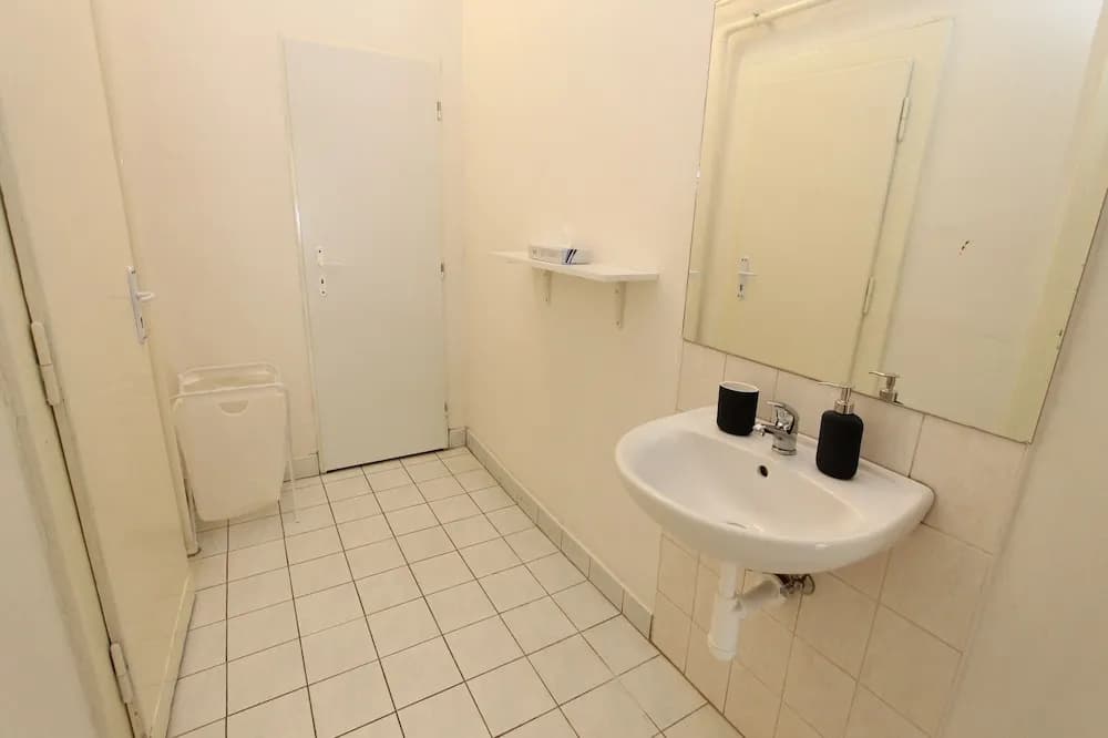 Zizka Home Apartments - photo 24
