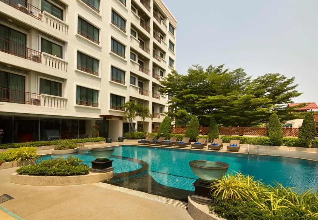 Lasalle Suites Hotel & Residence - photo 17