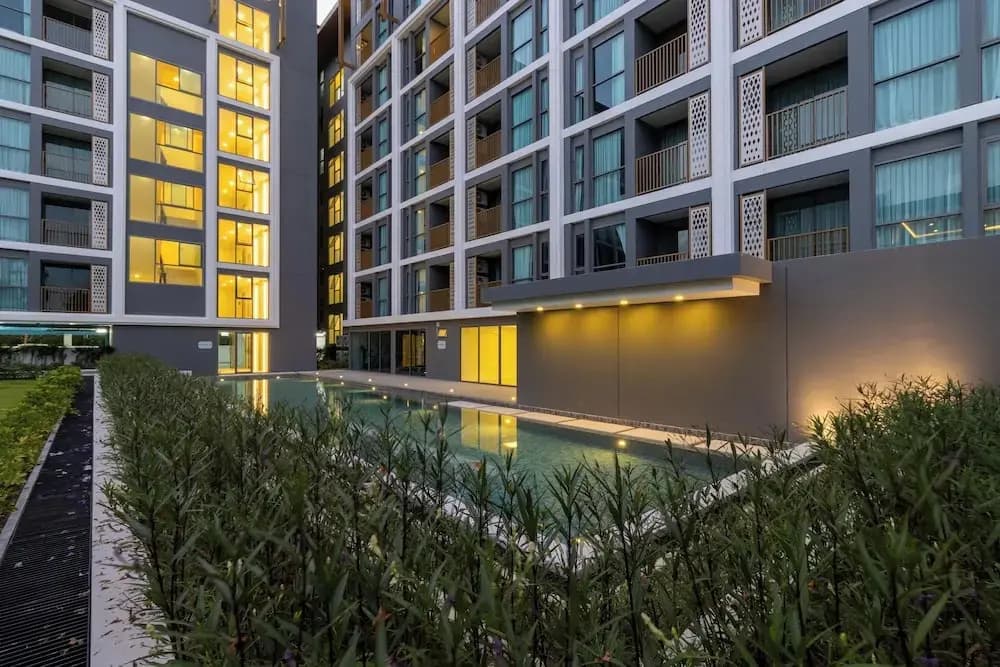 New Condo w Pool Gym Beach Nearby C247 - photo 1