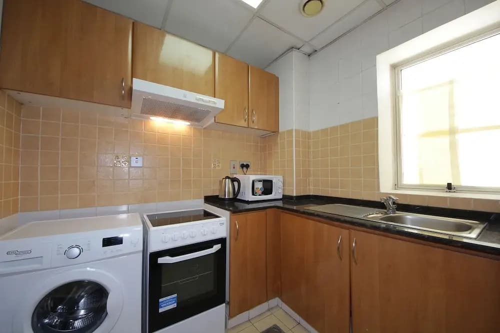 Signature Holiday Homes- Marina Studio - photo 10