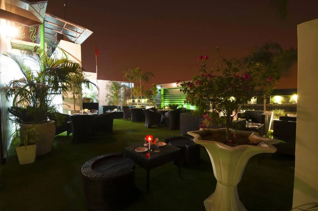 Hotel Swaran Palace - photo 14