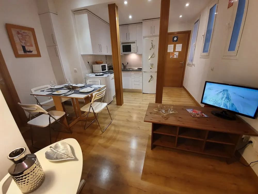 Alaia Holidays Apartments And Suite Caballero De Gracia - photo 3