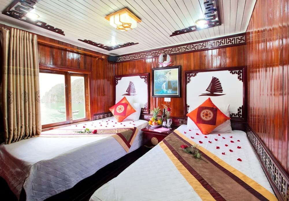 Halong Bay Aloha Cruises - photo 3