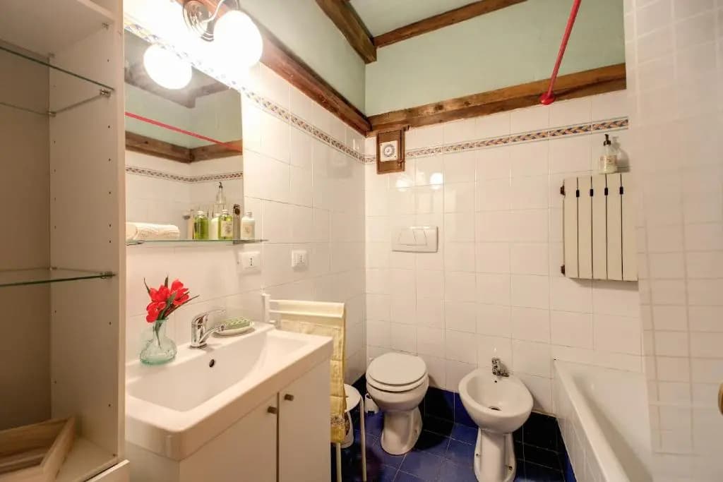 Rhome Apartments - photo 8