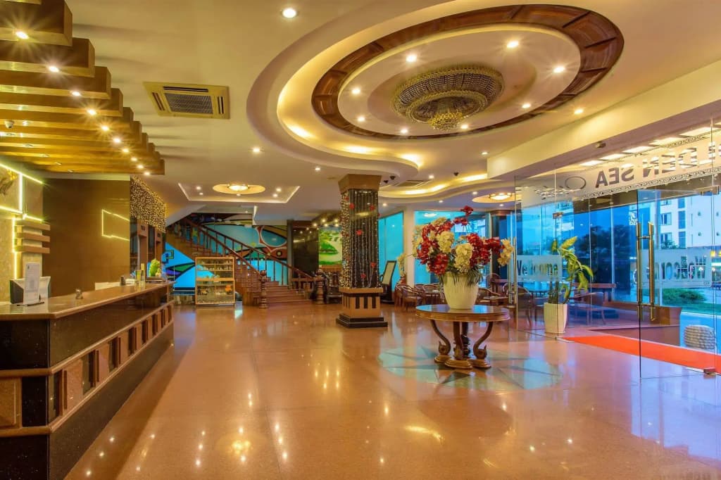 Golden Sea Hotel - photo 2