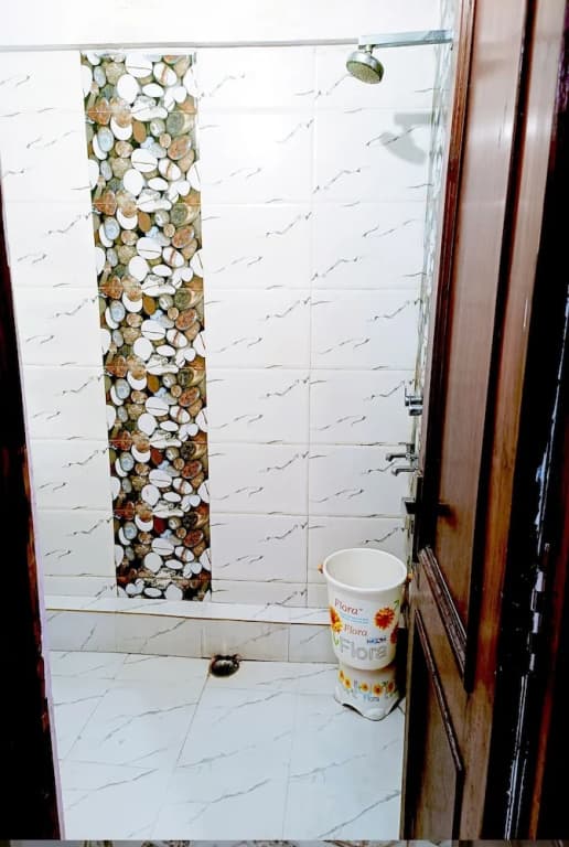 Hotel Crystal Deluxe at New Delhi Railway Station - photo 7