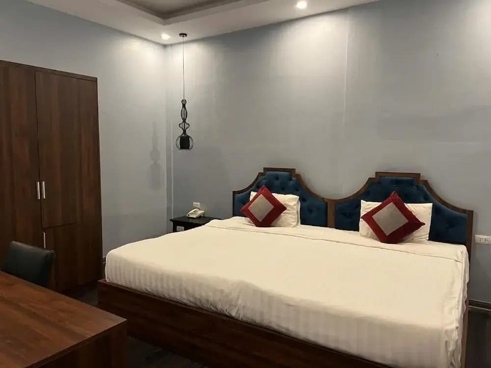 Elegance Premium Hotel - photo 1