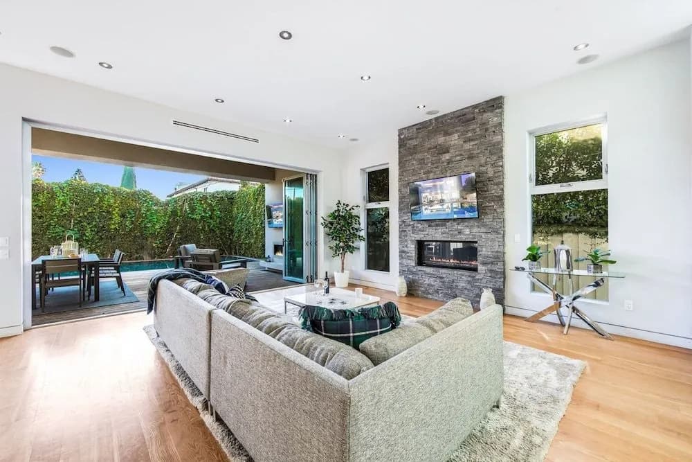 Villa Mode - main photo
