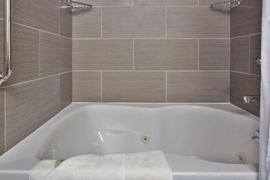 Fairfield Inn & Suites by Marriott New York Staten Island - photo 17
