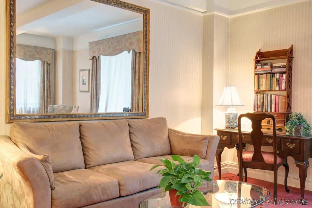 The Roger Smith Hotel - photo 7