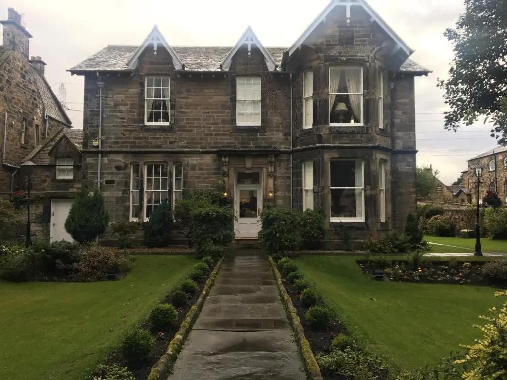 Abercorn Guest House - photo 1