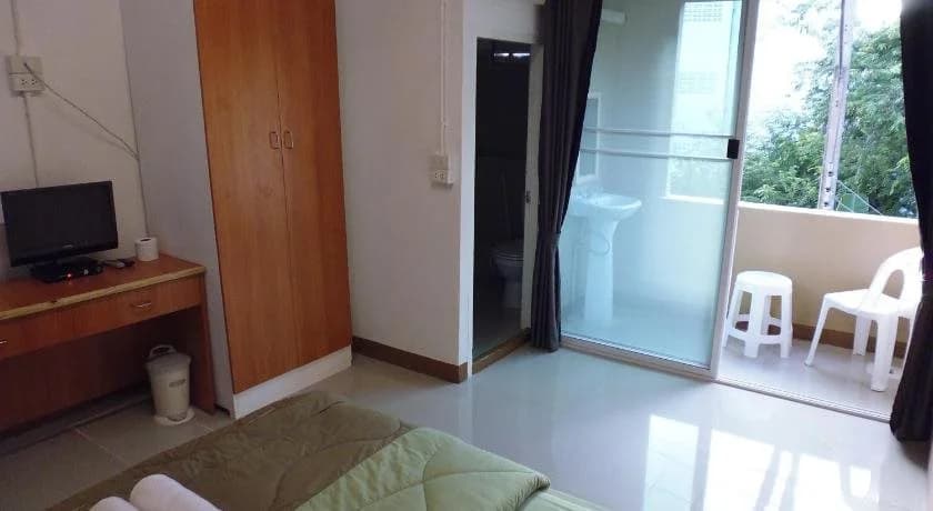 24 Guest House - photo 2