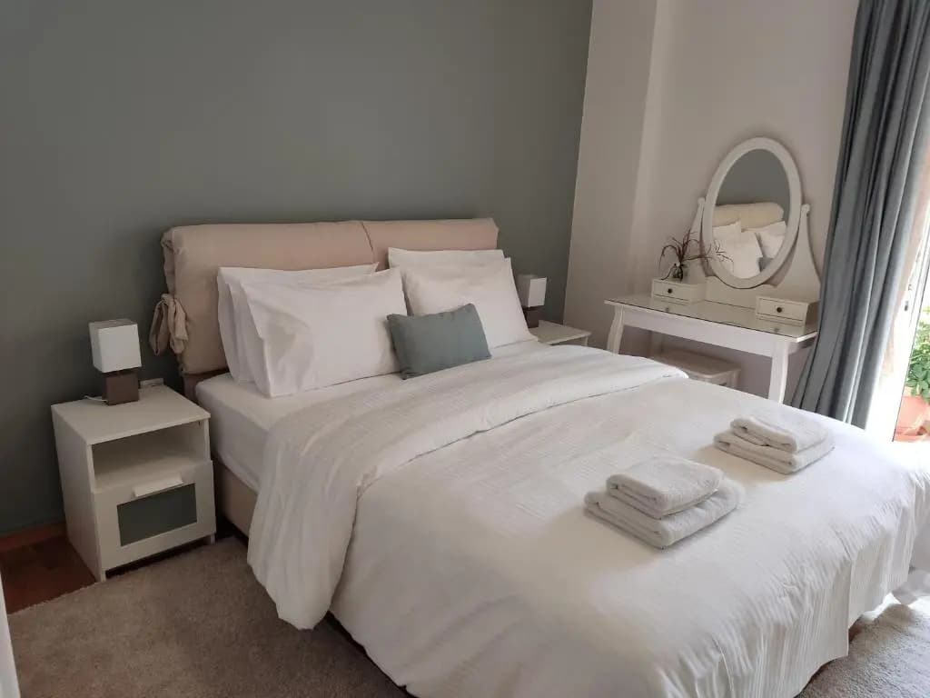 Central & Comfortable, 70m² Apt in Neos Kosmos - photo 5