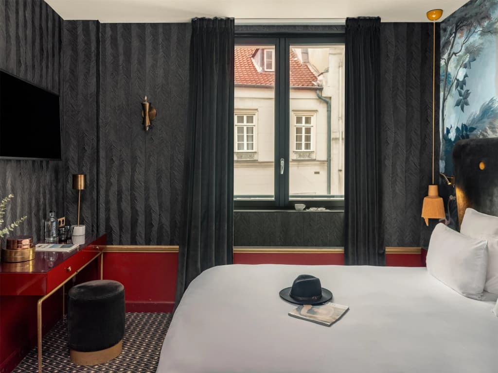 Snob Hotel - photo 18